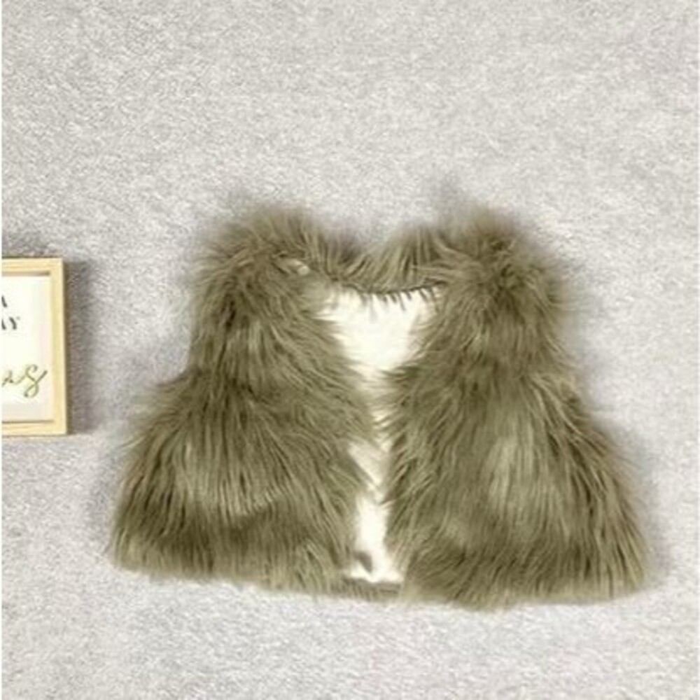 Ricrac & Ruffles grey vest. Size 24m